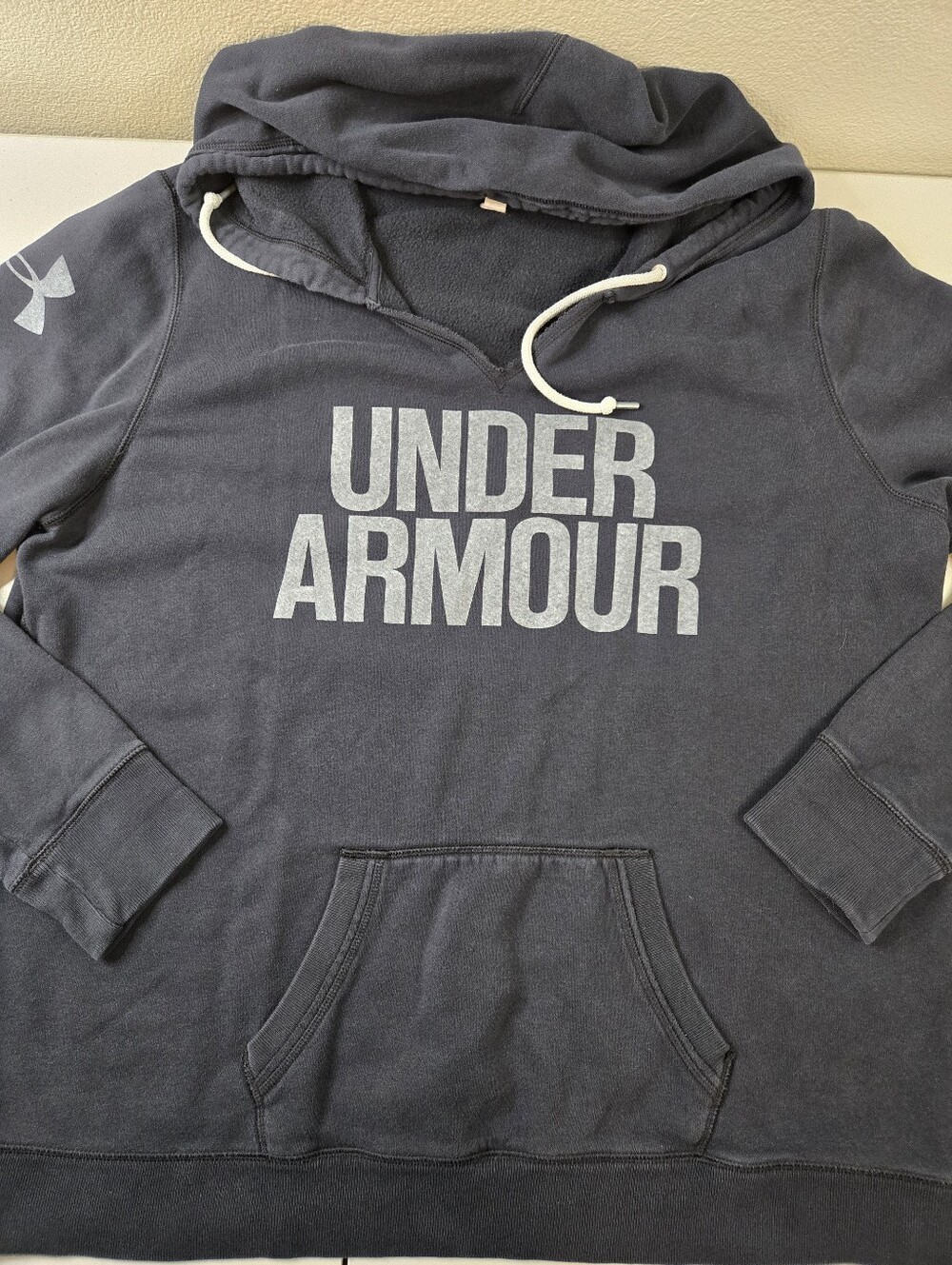 Under Armour Black V-Neck Hoodie Size XXL 2X